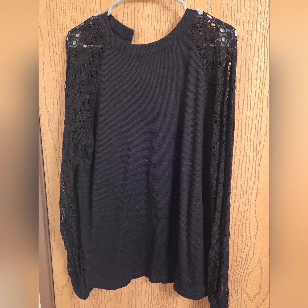 Chic Black Lace Sleeve Blouse